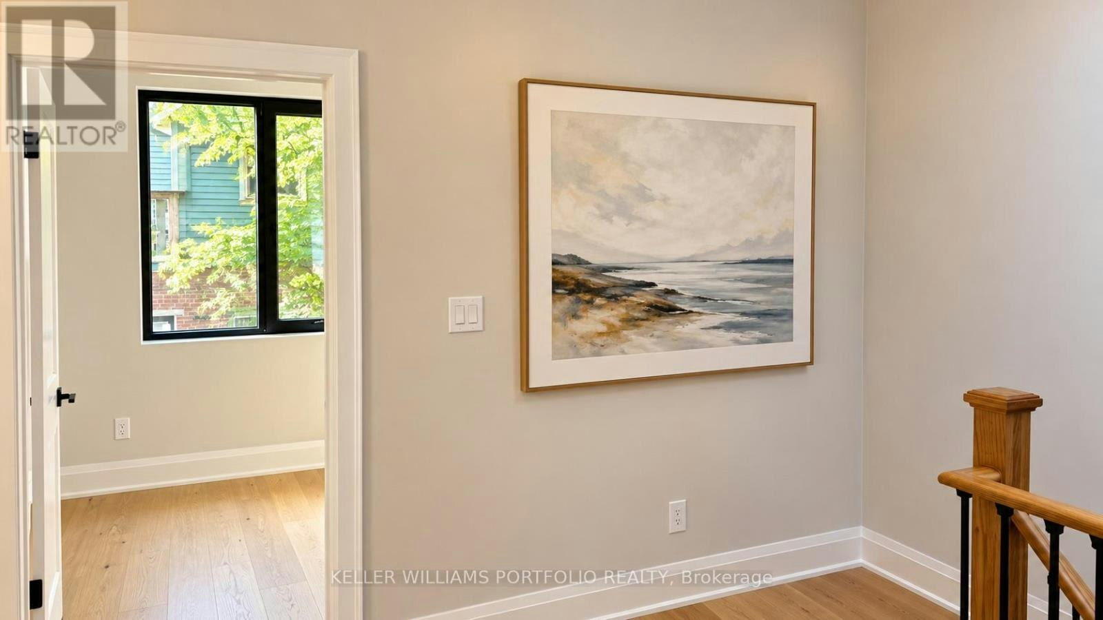 LANEWAY House 71a Chisholm Avenue, Toronto, ON, M4C 4V1 - 13