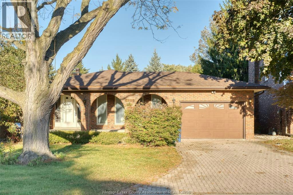 2880 St. Clair Avenue, Windsor, ON, N9E 4B4