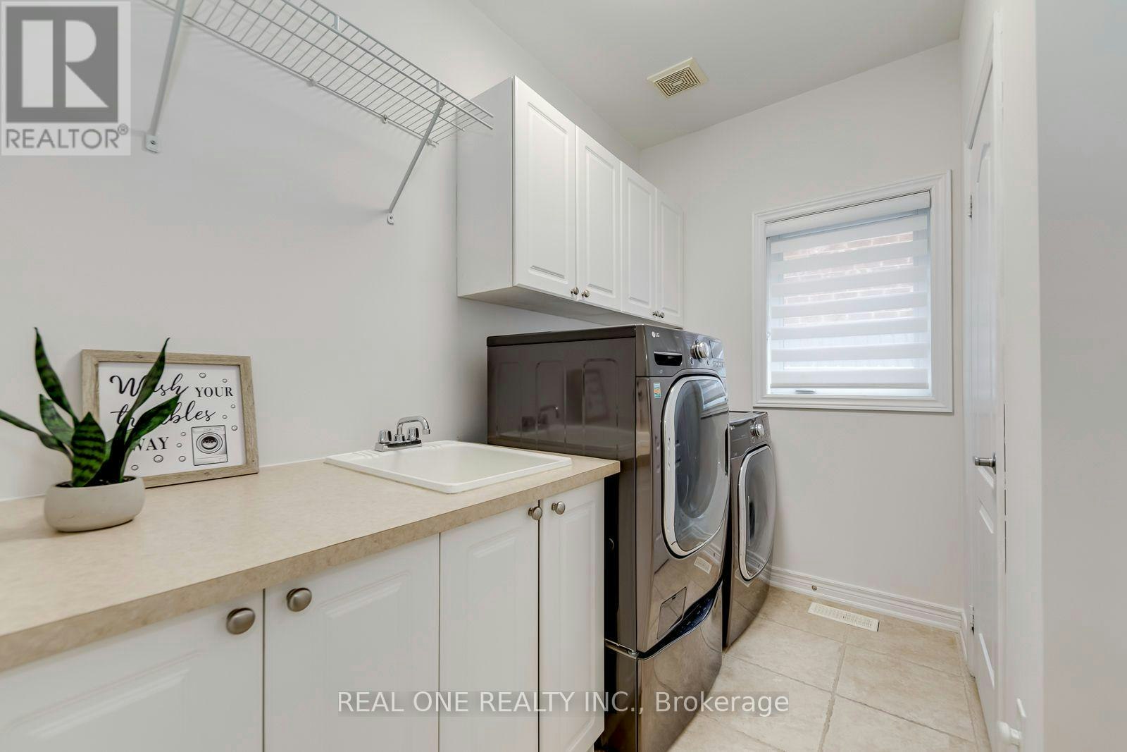 2456 Bon Echo Drive, Oakville, ON, L6H 7P9 - 23