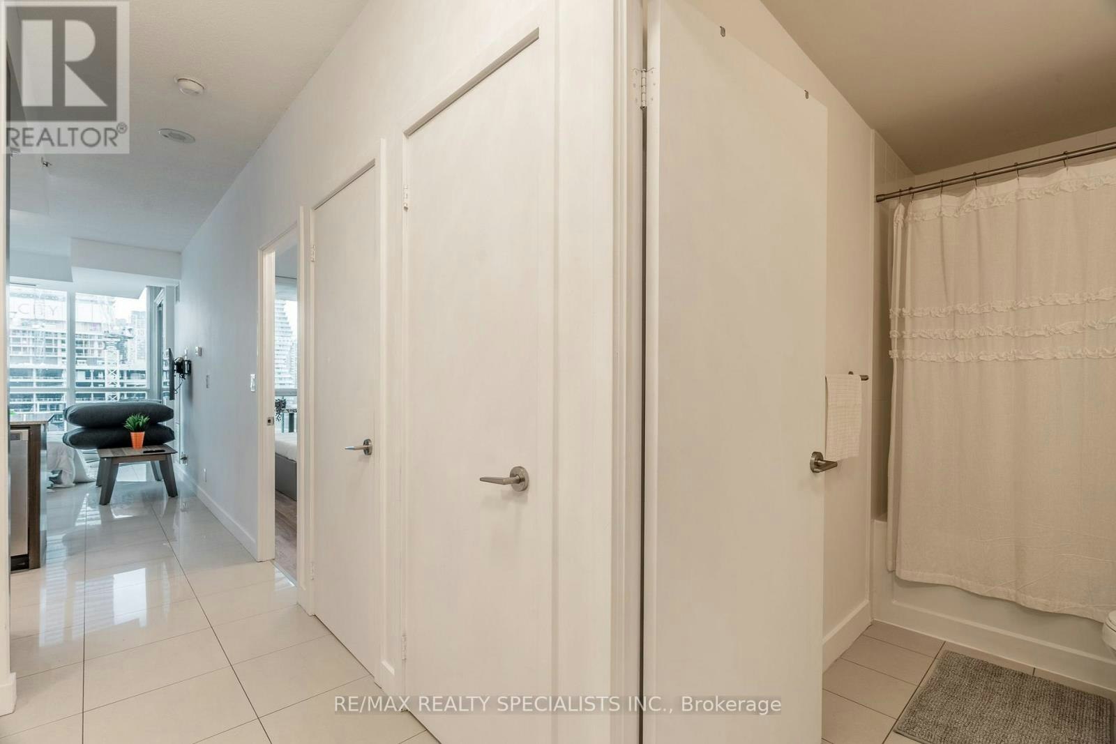 617-3985 Grand Park Drive, Mississauga, ON, L5B 0H8 - 2