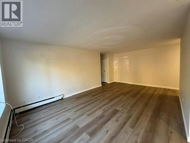 3B-236 Louisa Street, Kitchener, ON, N2H 4C8 - 2