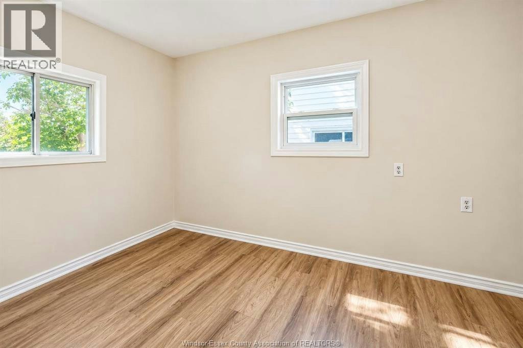 359 Mcewan Avenue, Windsor, ON, N9B 2E5 - 8
