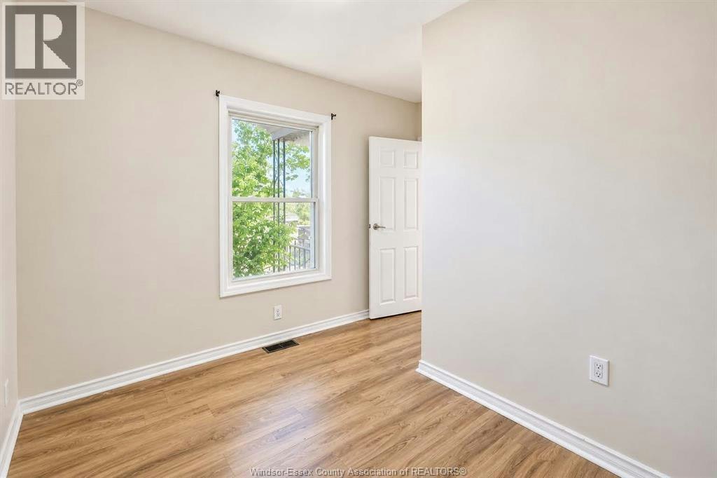359 Mcewan Avenue, Windsor, ON, N9B 2E5 - 10