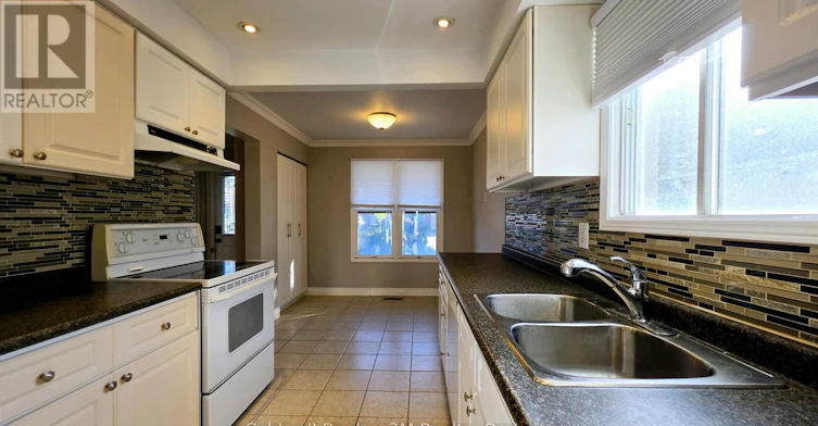 852 Attersley Drive, Oshawa, ON, L1K 1T9 - 11