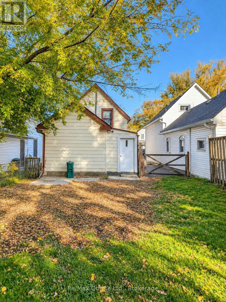 20 Bettes Street, Belleville, ON, K8N 3W3 - 2