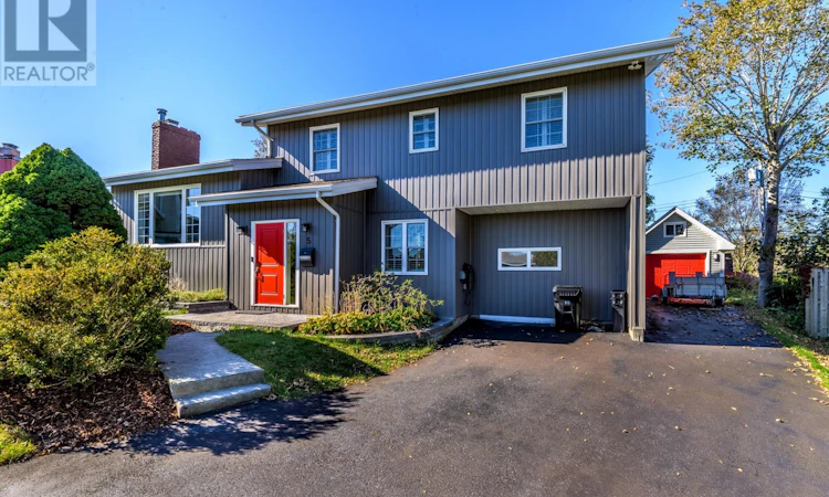 5 Labrador Place
