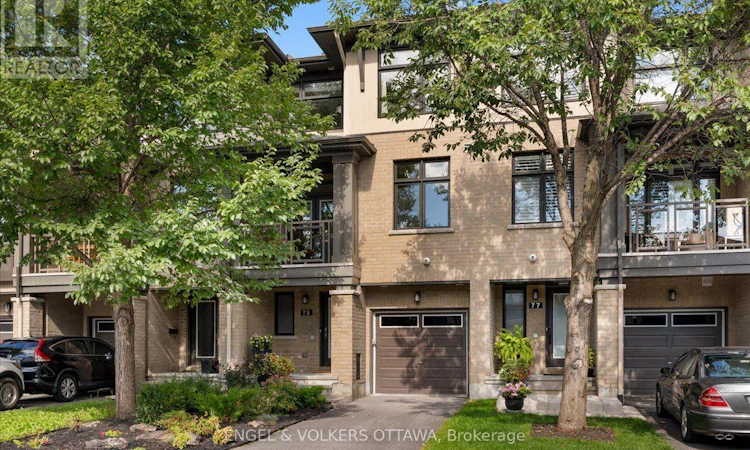75 Blueheart Bay