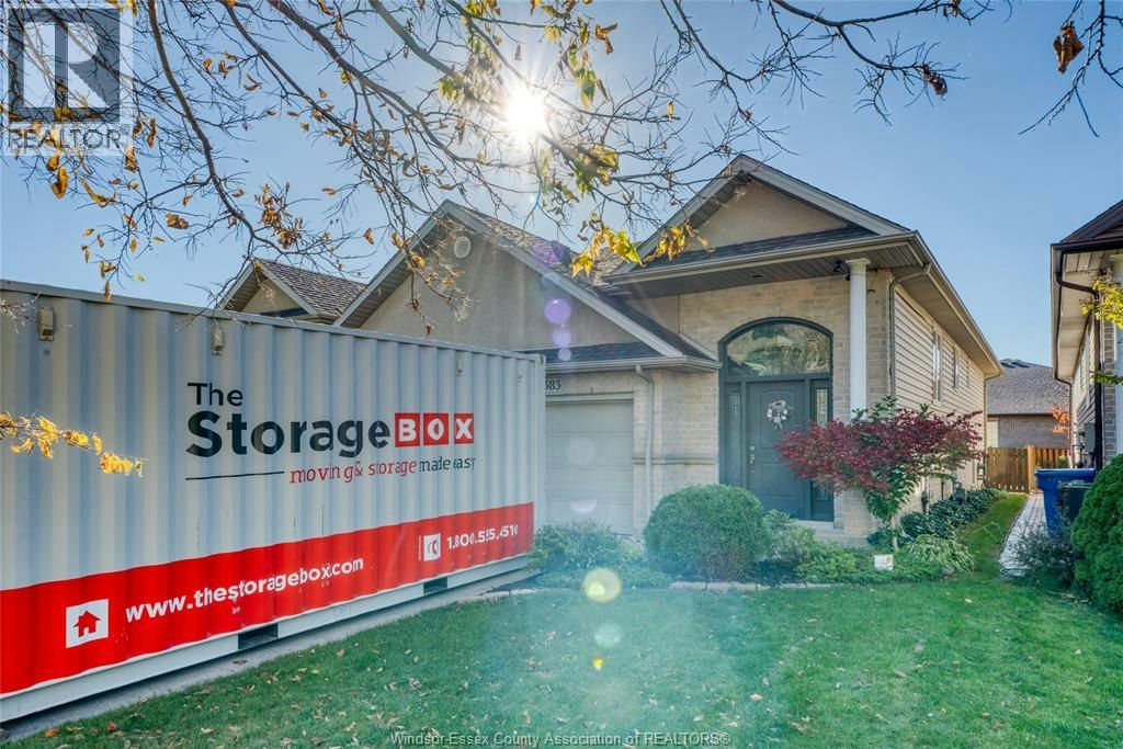1583 Chateau Avenue, Windsor, ON, N8P 1M4