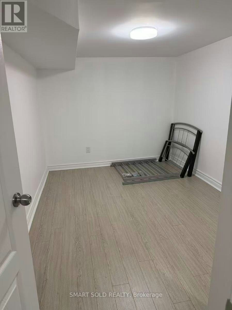 29 Ryerson Avenue, Toronto, ON, M5T 2P4 - 2