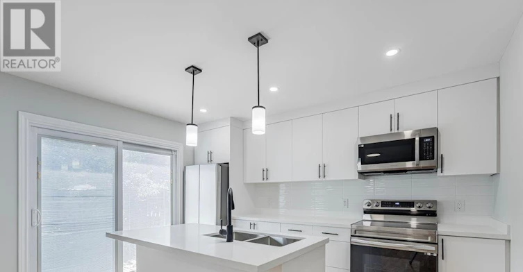 MAIN-71 Misty Meadow Drive, Vaughan, ON, L4L 3X1 - 3