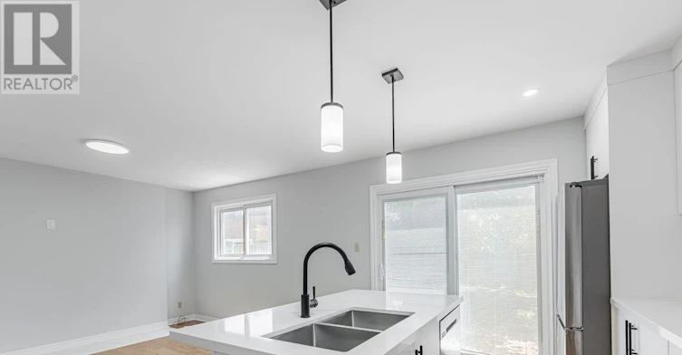 MAIN-71 Misty Meadow Drive, Vaughan, ON, L4L 3X1 - 8