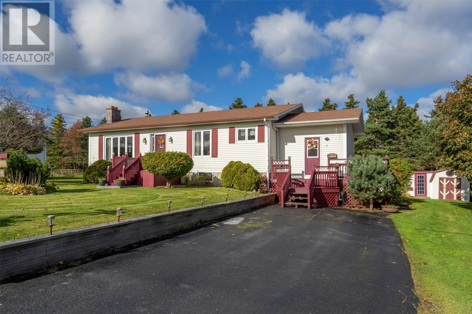 5 Butler Drive, Bay Roberts, NL, A0A 1G0
