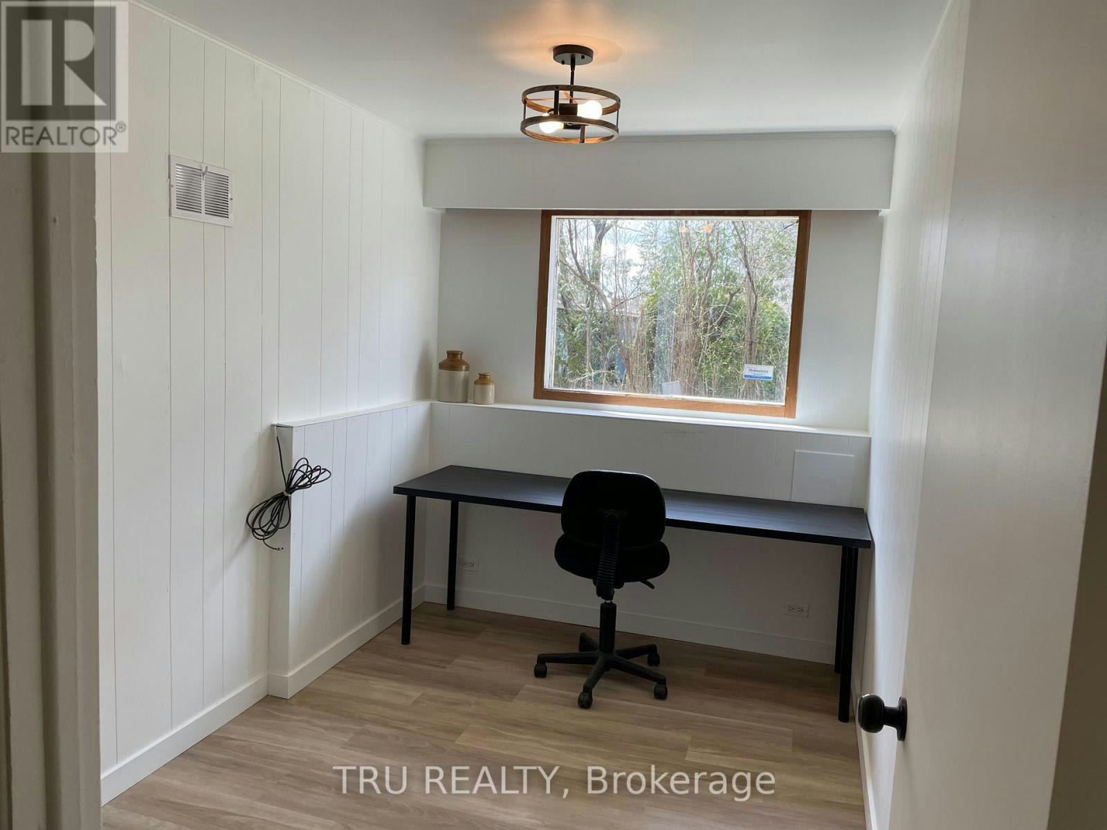 B-2443 Sudbury Avenue, Ottawa, ON, K2C 1L6 - 3