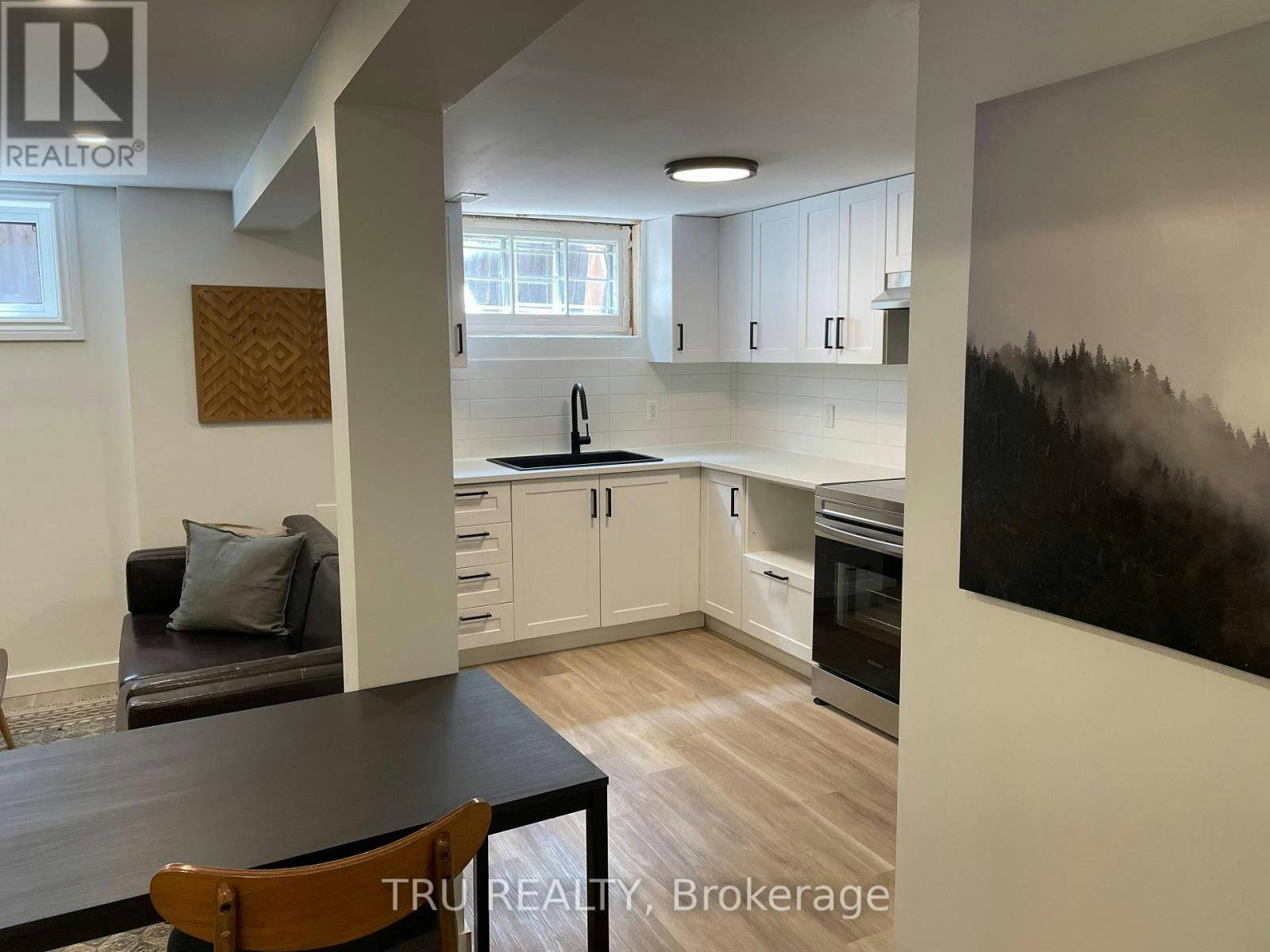 B-2443 Sudbury Avenue, Ottawa, ON, K2C 1L6 - 10