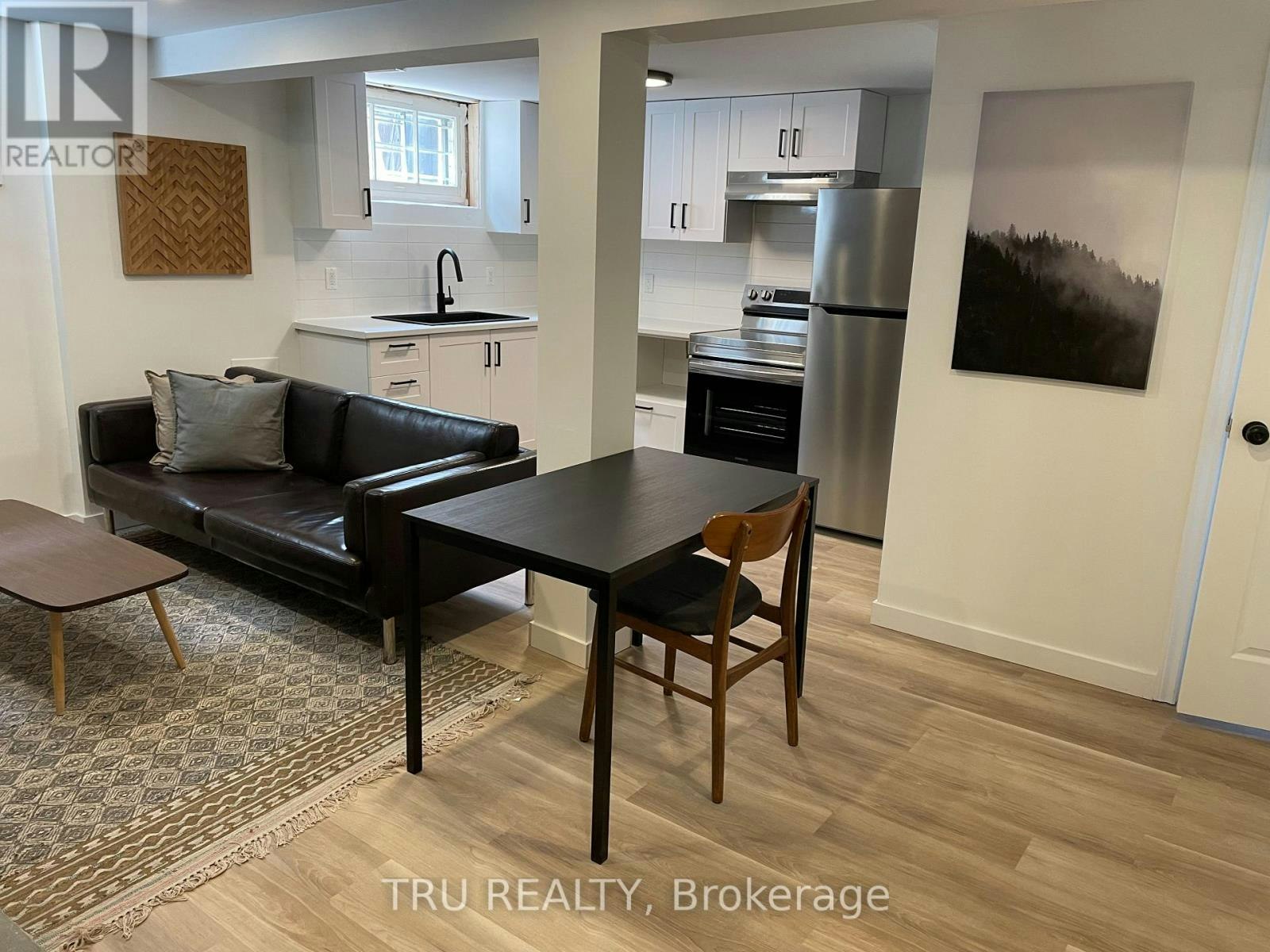 B-2443 Sudbury Avenue, Ottawa, ON, K2C 1L6 - 8