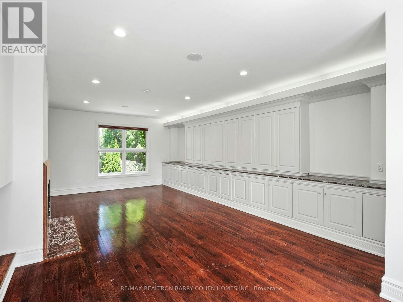 40 Old Colony Road, Toronto, ON, M2L 2K1 - 10