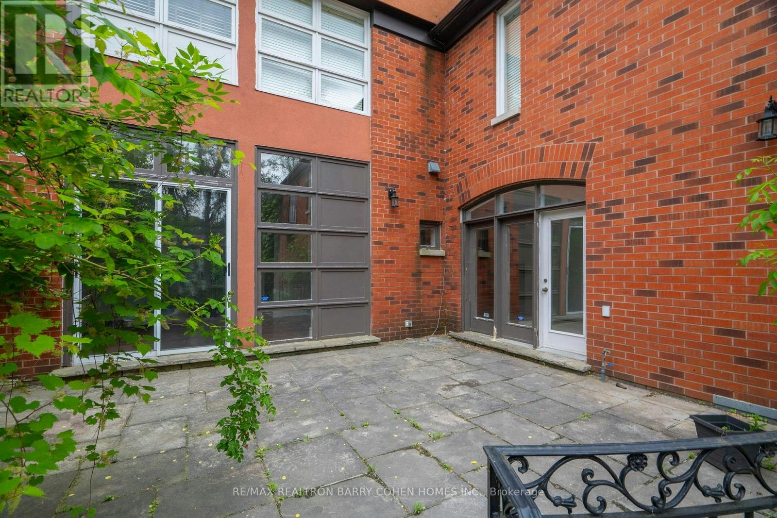40 Old Colony Road, Toronto, ON, M2L 2K1 - 42