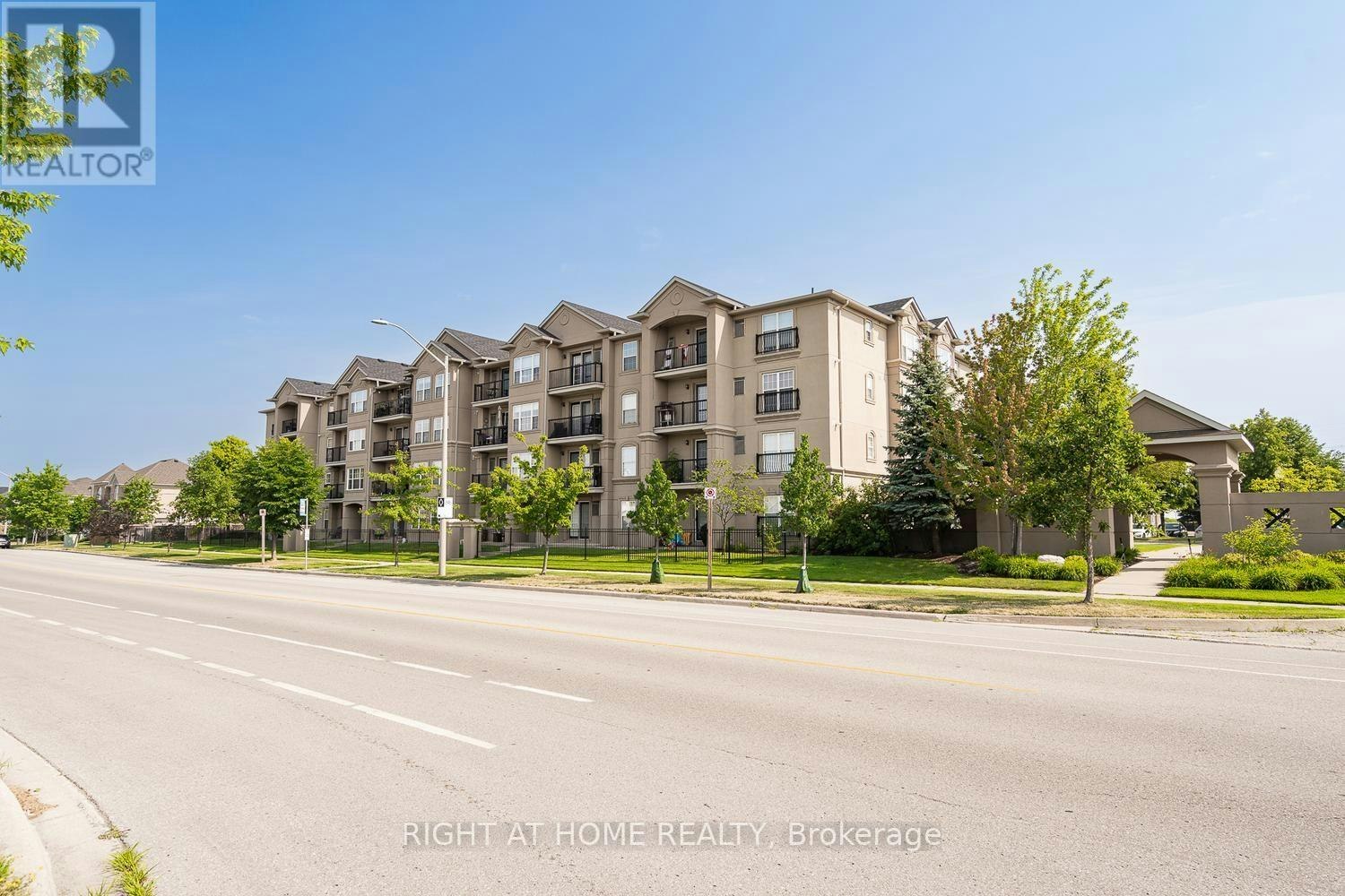 302-1471 Maple Avenue, Milton, ON, L9T 0B4