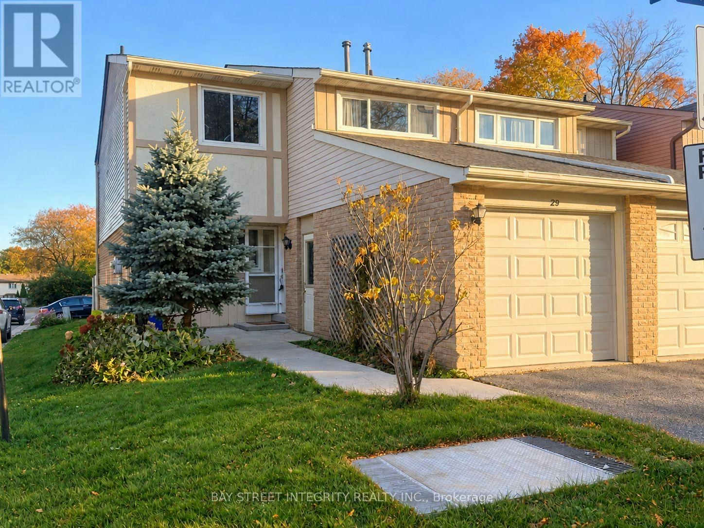 29-1580 Lancaster Drive, Oakville, ON, L6H 2Z5