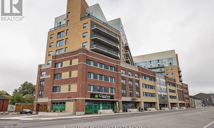 525-652 Princess Street