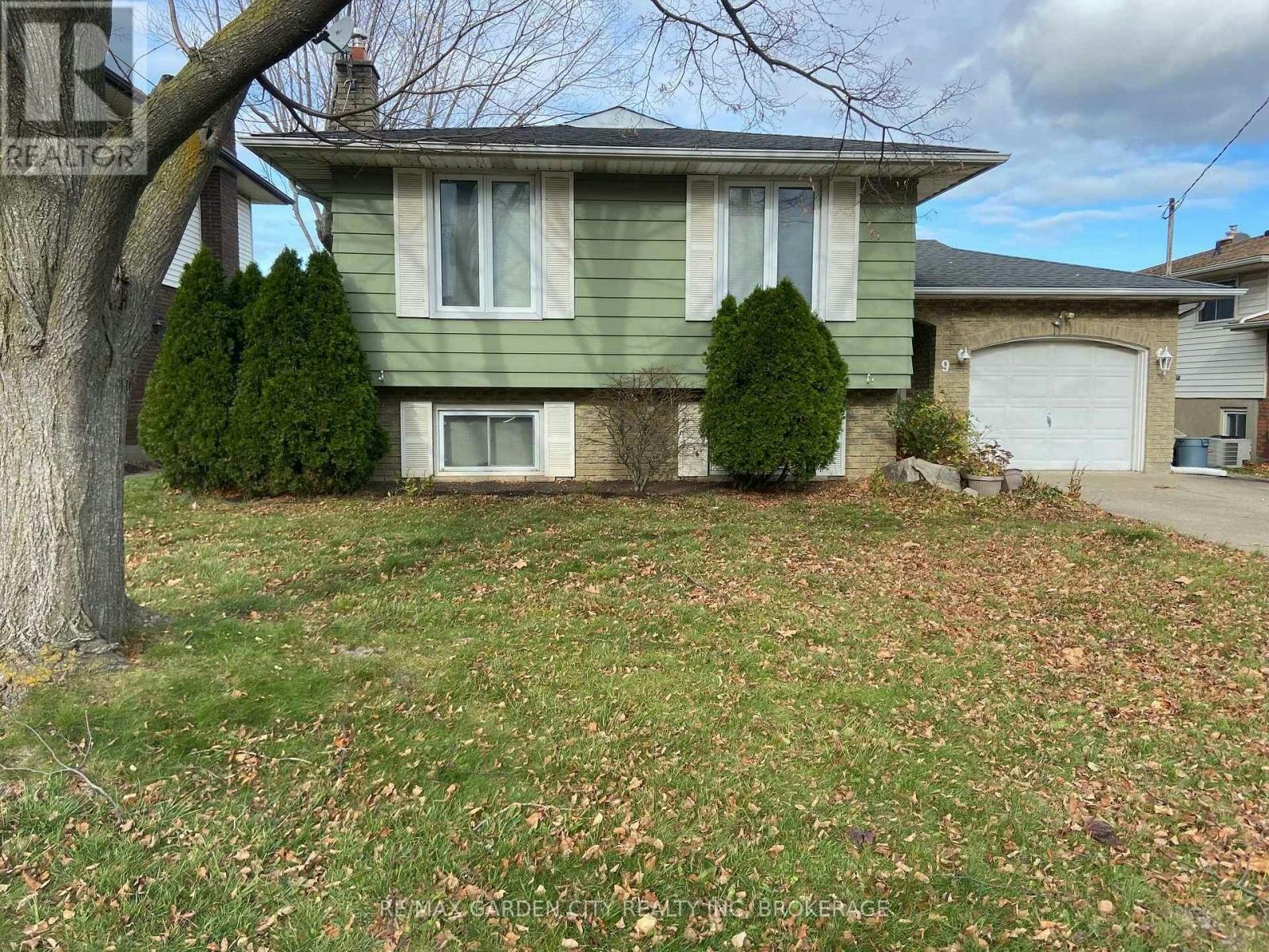 UPPER-9 Stonegate Drive, St. Catharines, ON, L2P 3K9