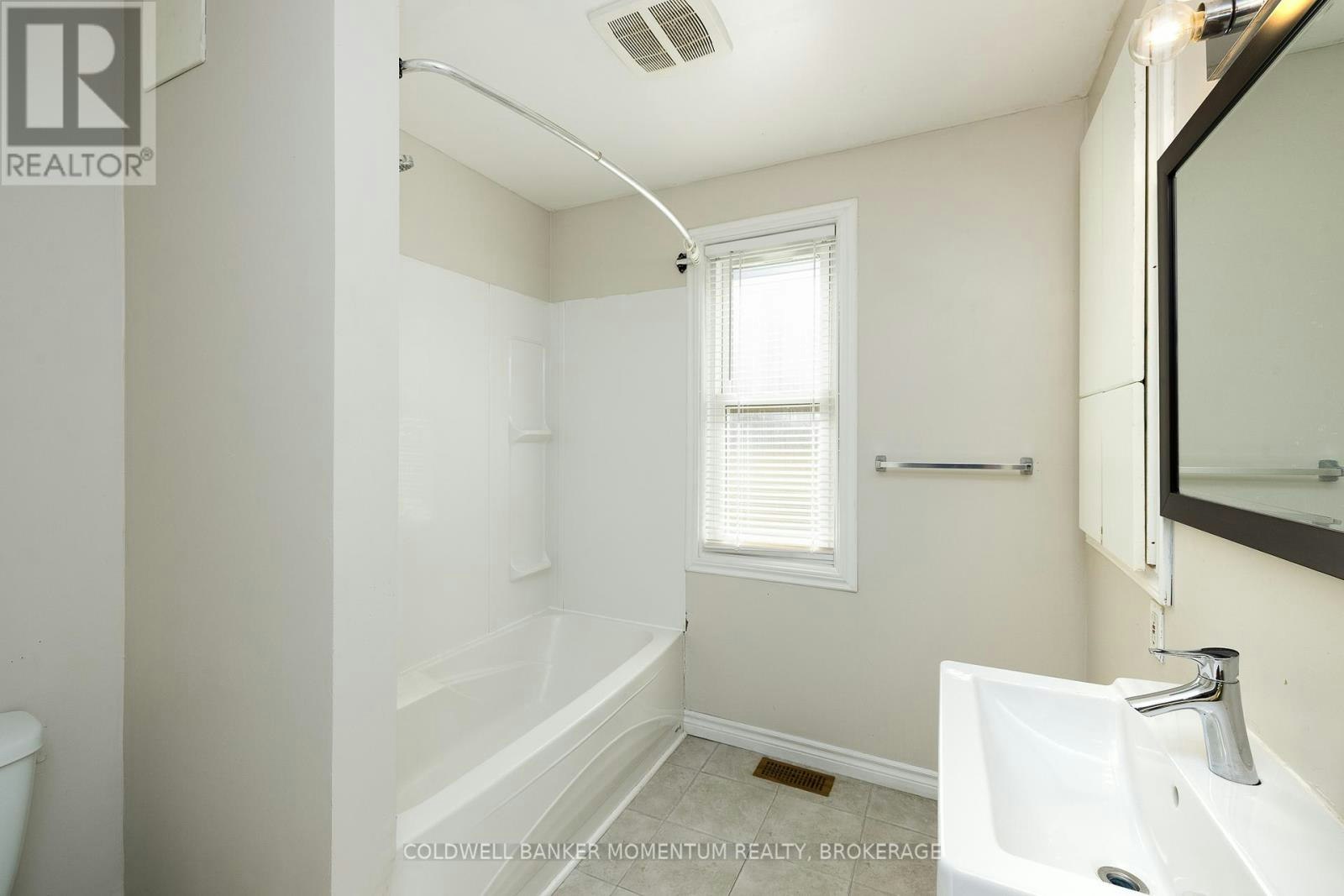 4319 Seneca Street, Niagara Falls, ON, L2E 1G5 - 17