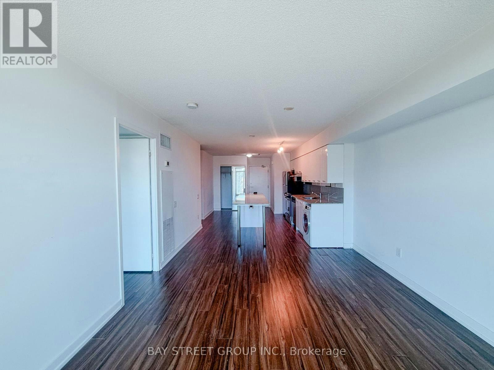 701-33 Singer Court, Toronto, ON, M2K 0B4 - 3