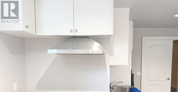 6 Cadmus Road, Toronto, ON, M2M 2M4 - 4
