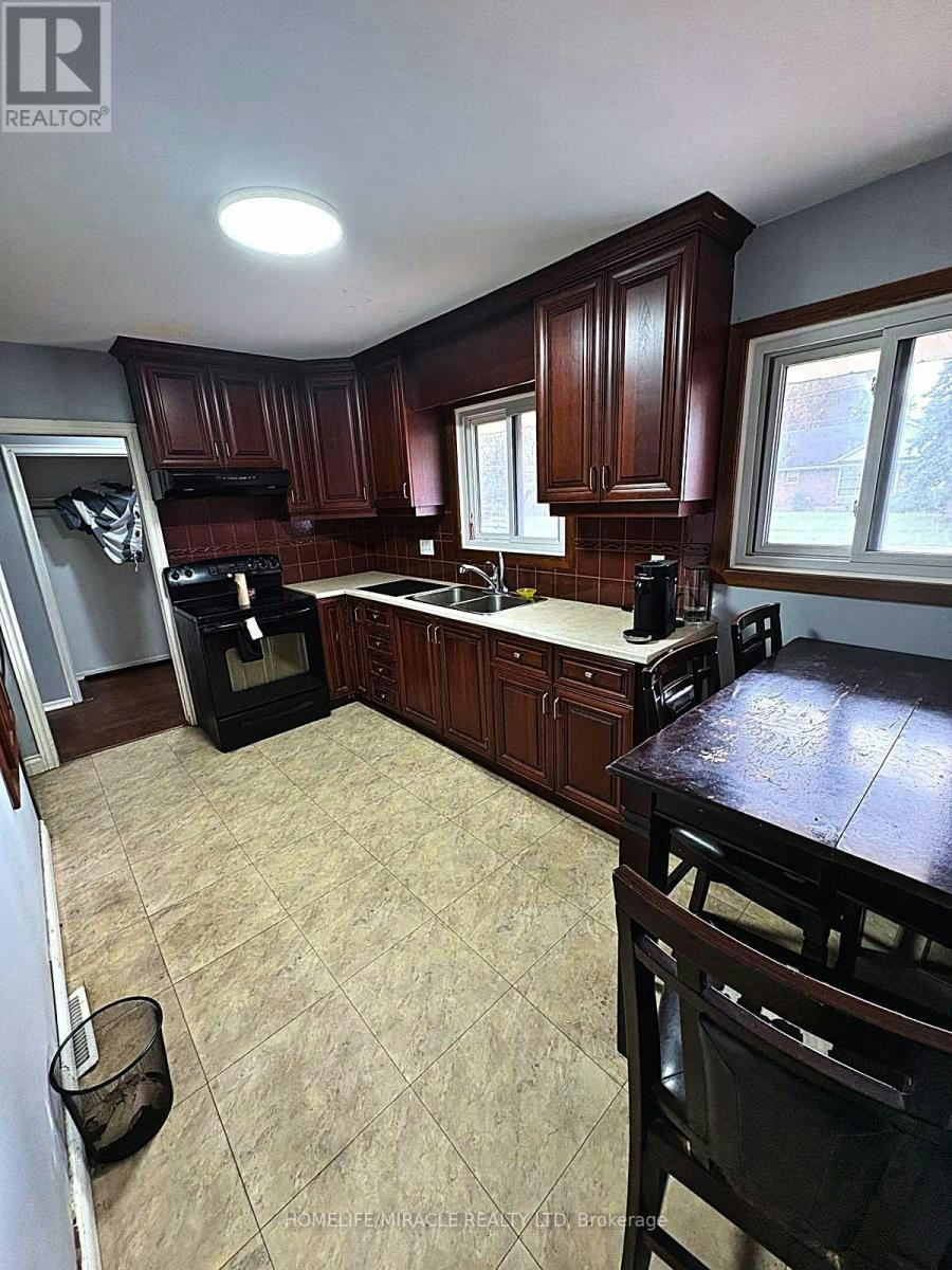 76 Switzer Drive, Oshawa, ON, L1G 3J4