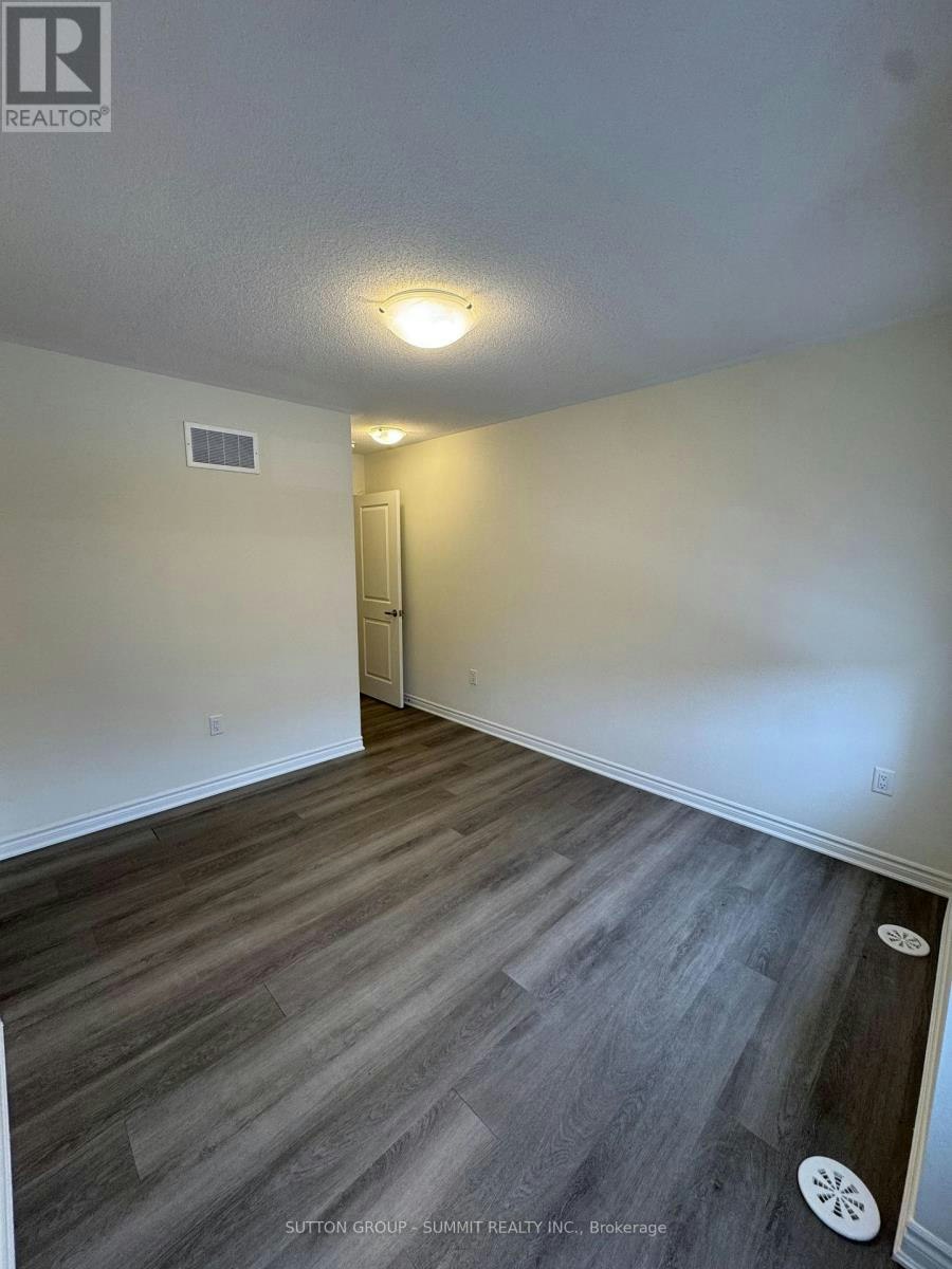 3355 Thunderbird Promenade, Pickering, ON, L1X 0N1 - 32