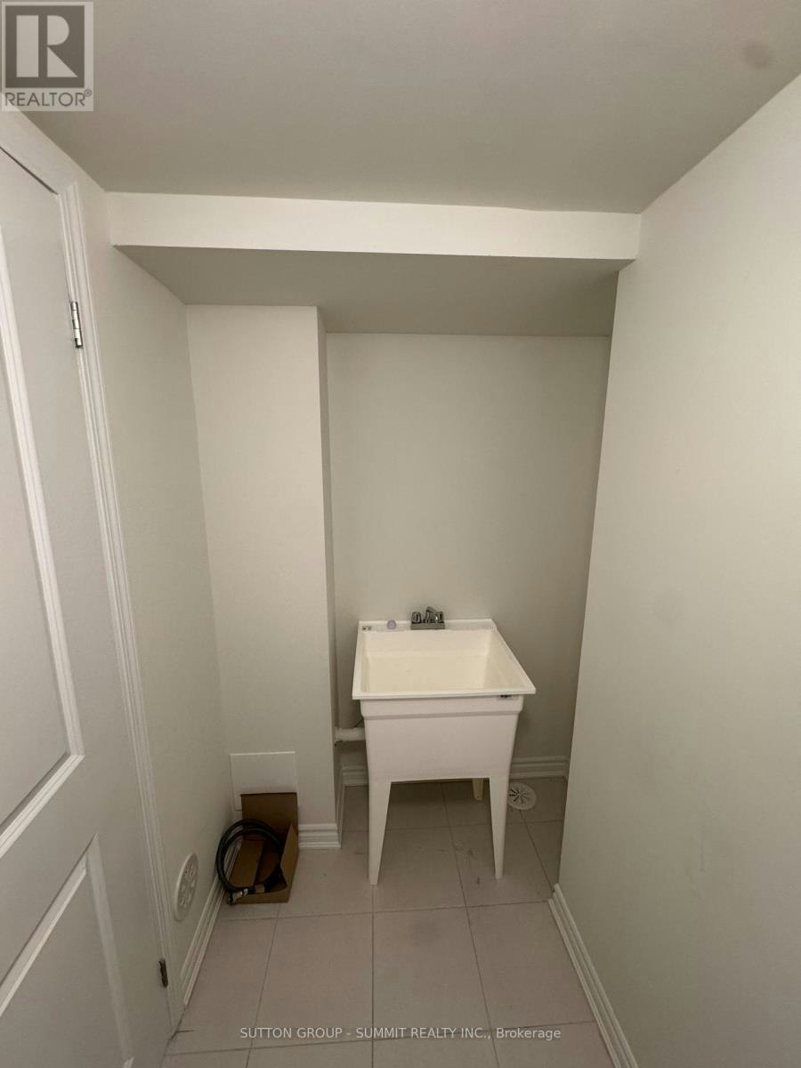 3355 Thunderbird Promenade, Pickering, ON, L1X 0N1 - 7