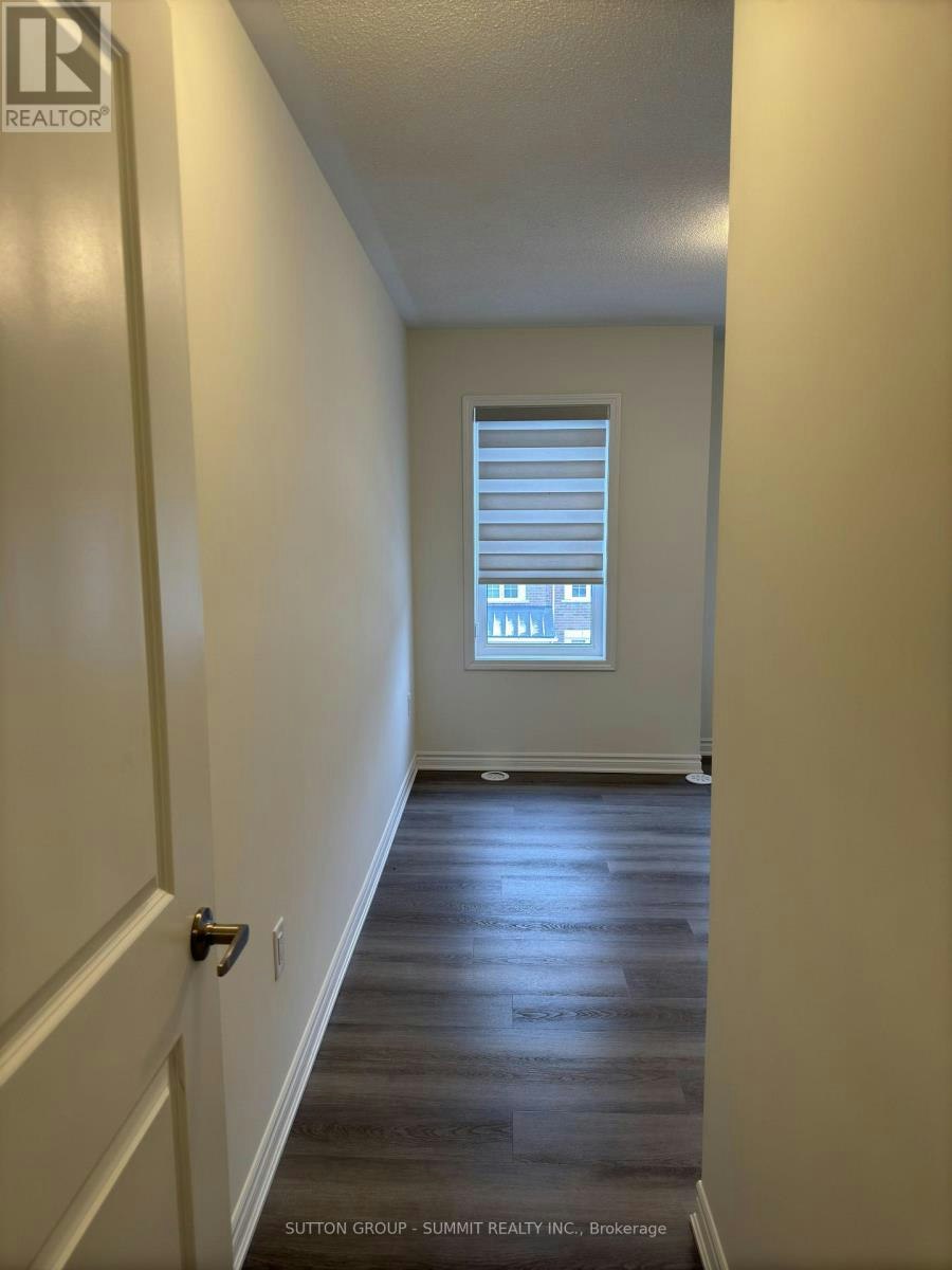 3355 Thunderbird Promenade, Pickering, ON, L1X 0N1 - 30