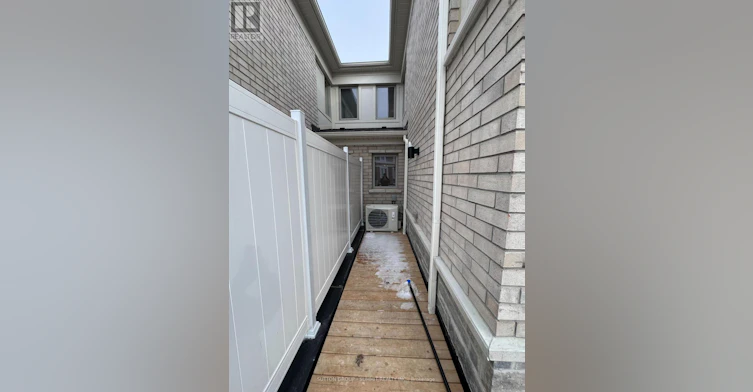 3355 Thunderbird Promenade, Pickering, ON, L1X 0N1 - 20