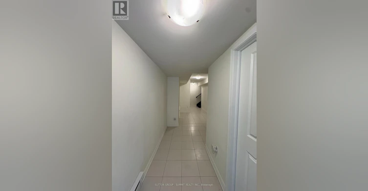 3355 Thunderbird Promenade, Pickering, ON, L1X 0N1 - 3