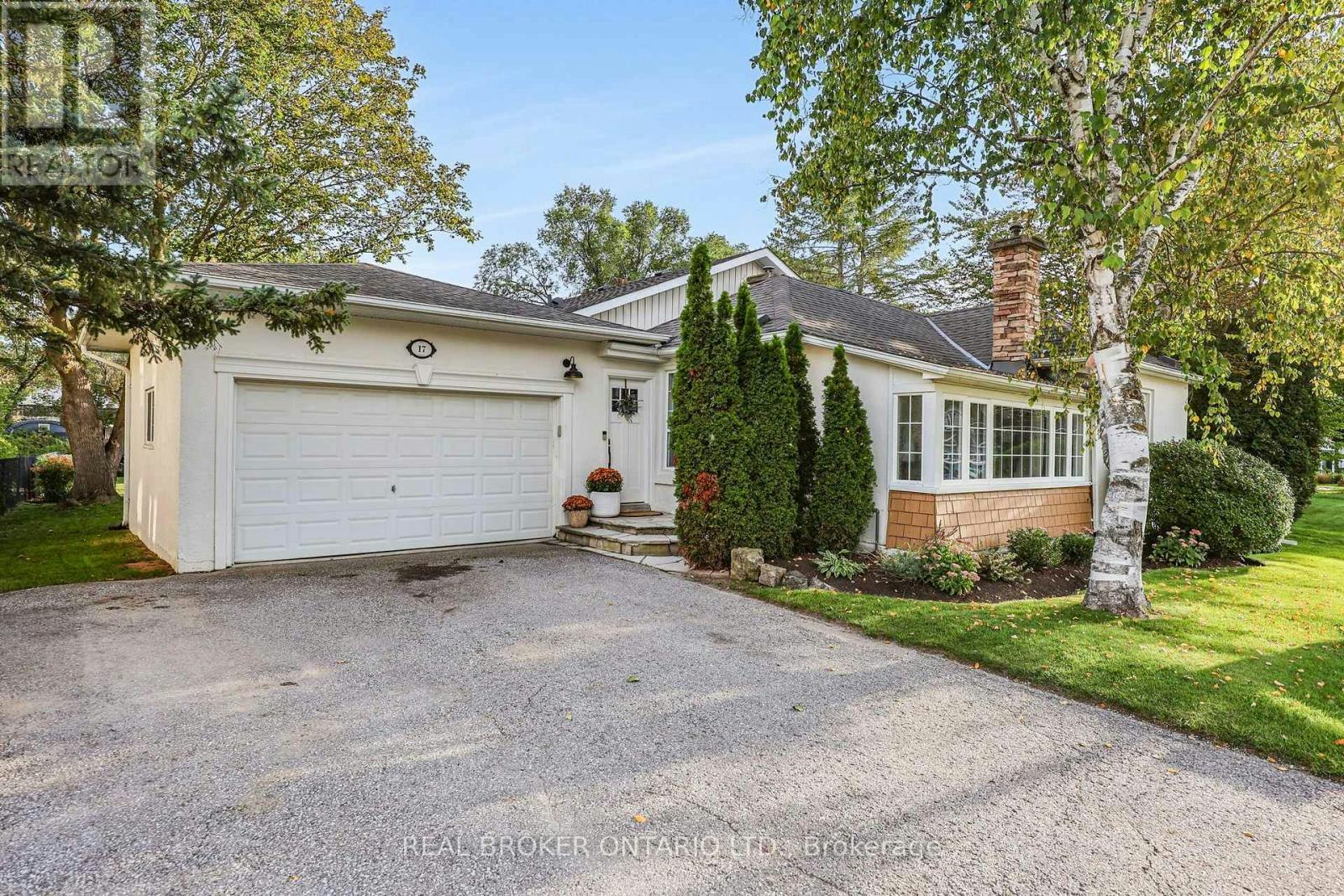 17 Mill Street, East Gwillimbury, ON, L0G 1M0