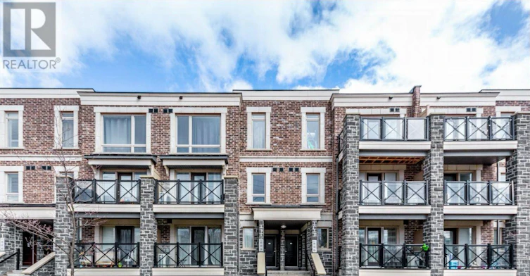 114-2 Dunsheath Way, Markham, ON, L6B 1N3