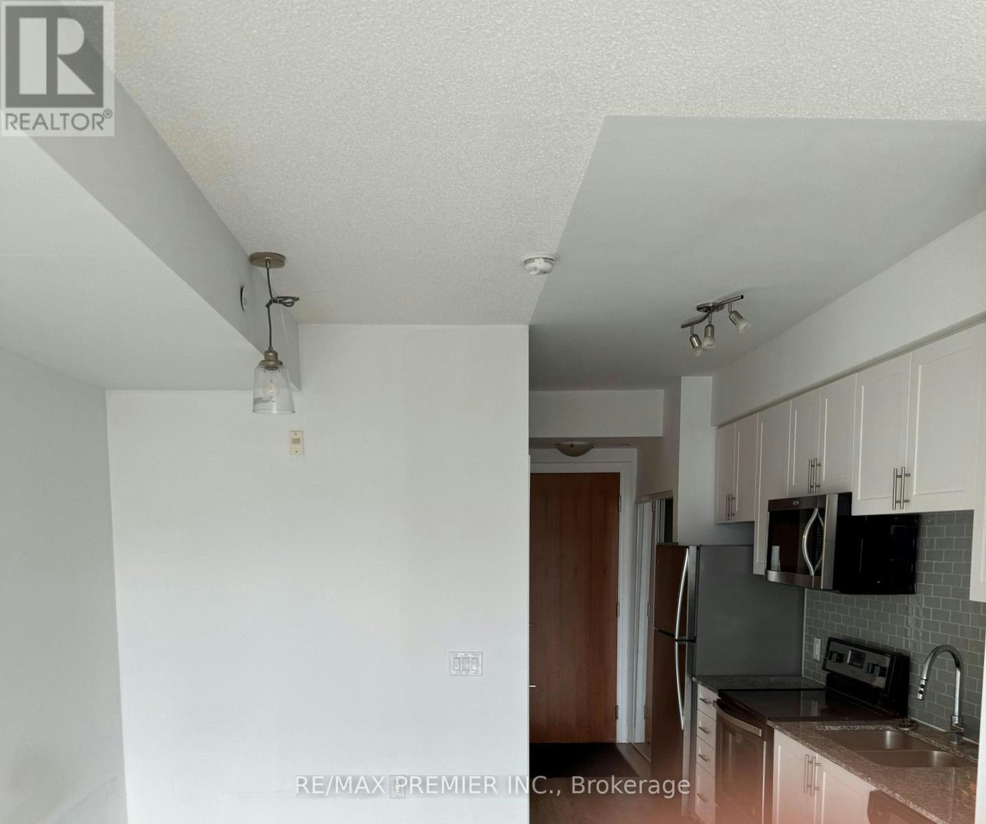 809-2800 Keele Street, Toronto, ON, M3M 0B8 - 3