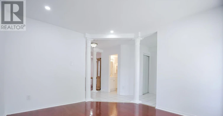 22 Meadow Glade Road, Brampton, ON, L6R 1Z7 - 9
