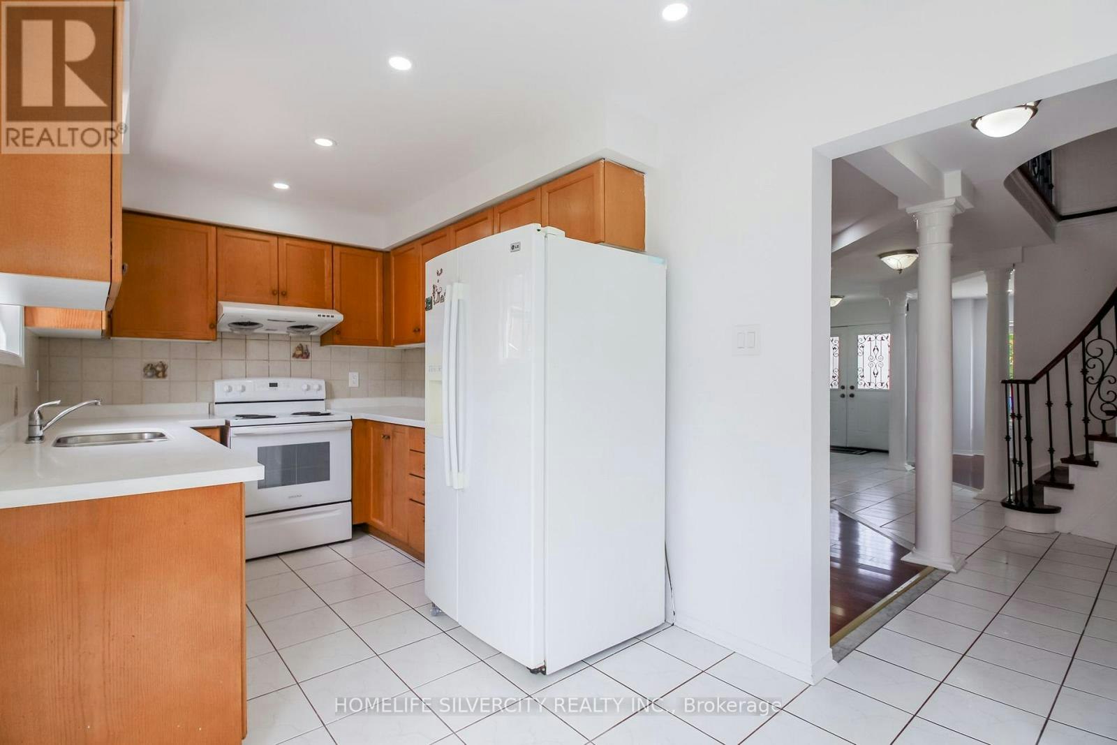 22 Meadow Glade Road, Brampton, ON, L6R 1Z7 - 13