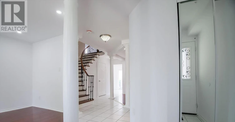 22 Meadow Glade Road, Brampton, ON, L6R 1Z7 - 17