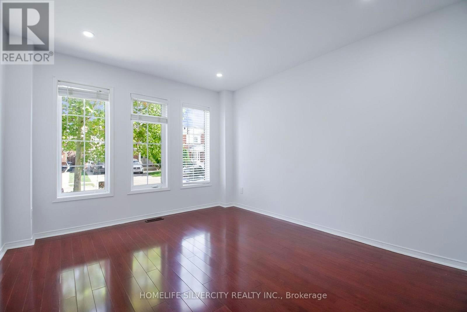 22 Meadow Glade Road, Brampton, ON, L6R 1Z7 - 8