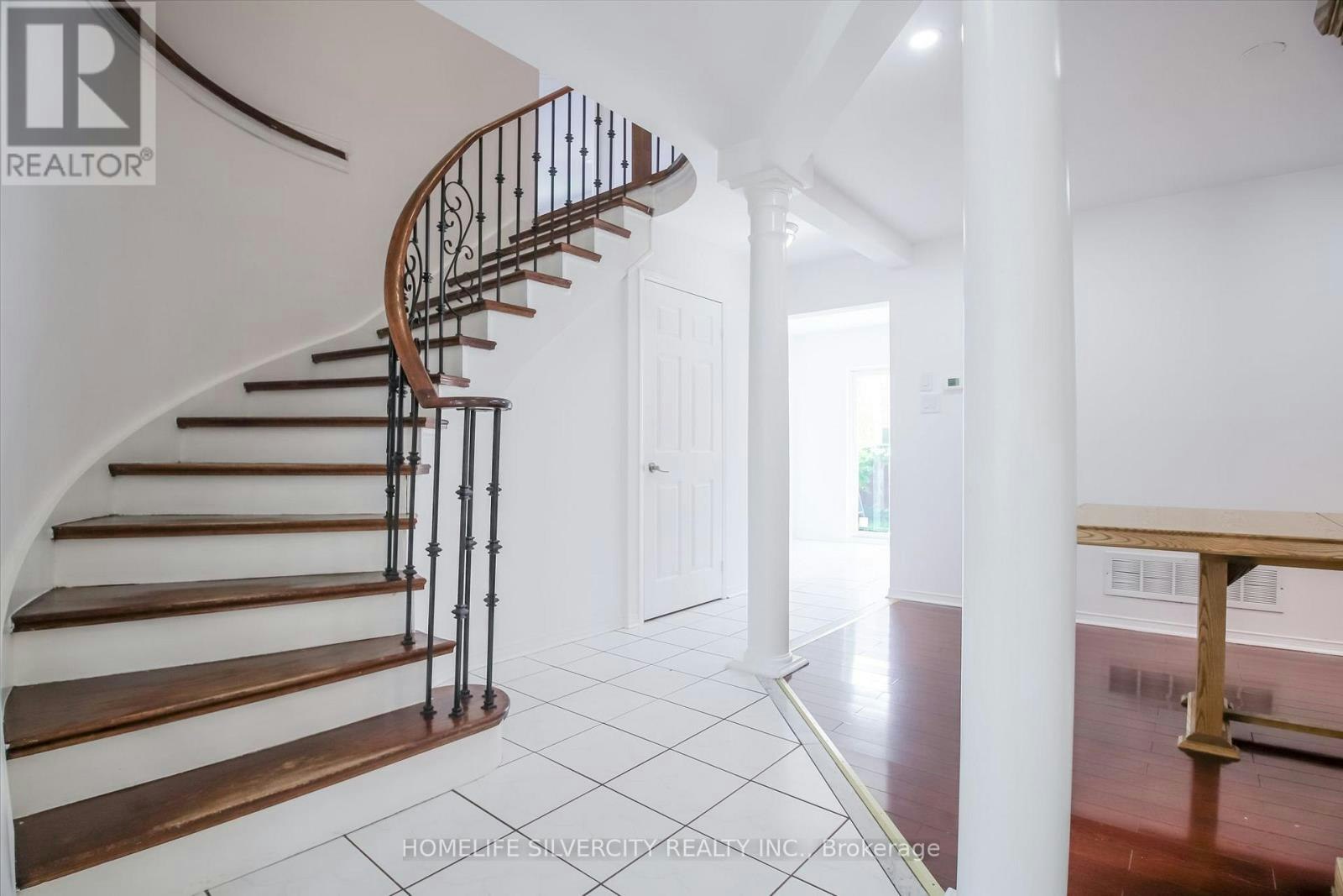 22 Meadow Glade Road, Brampton, ON, L6R 1Z7 - 18
