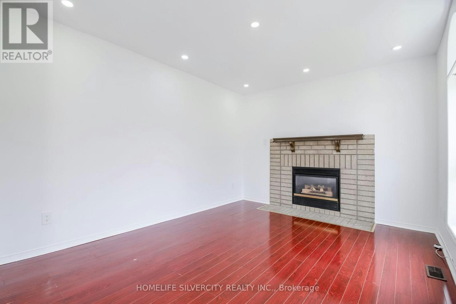 22 Meadow Glade Road, Brampton, ON, L6R 1Z7 - 11