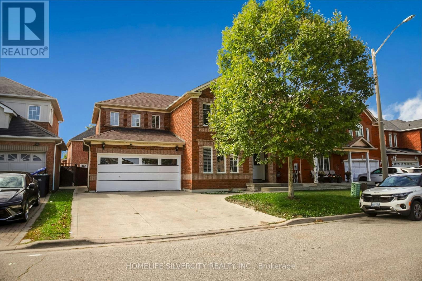 22 Meadow Glade Road, Brampton, ON, L6R 1Z7 - 2