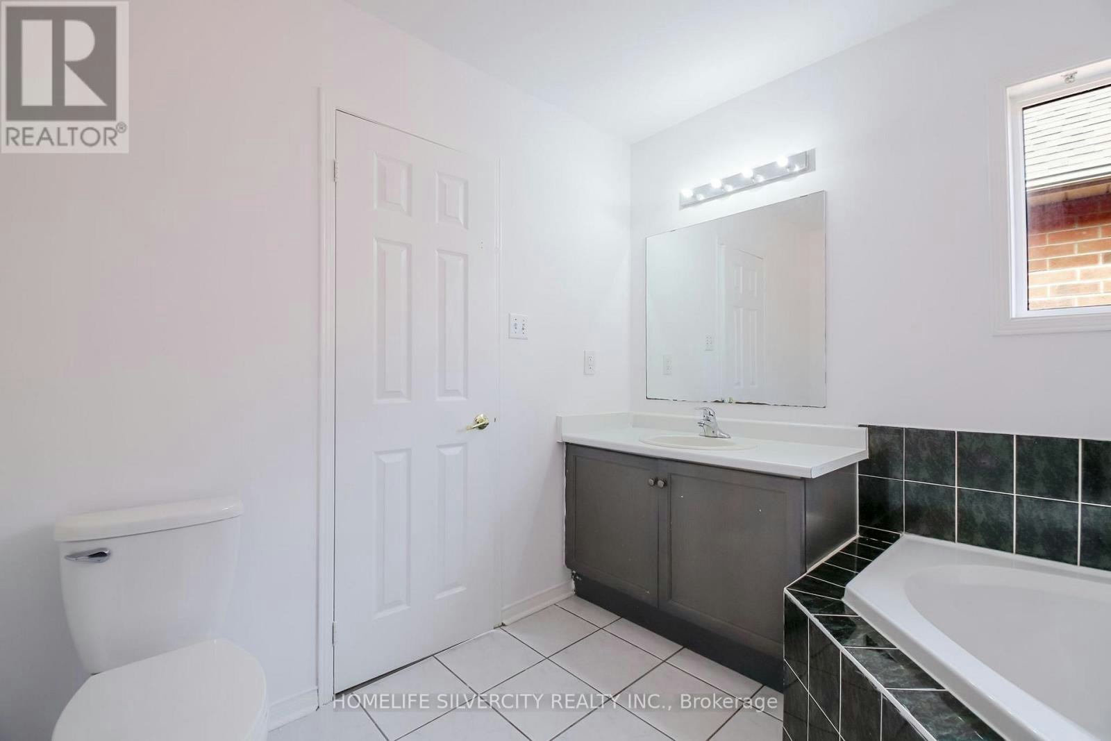 22 Meadow Glade Road, Brampton, ON, L6R 1Z7 - 29