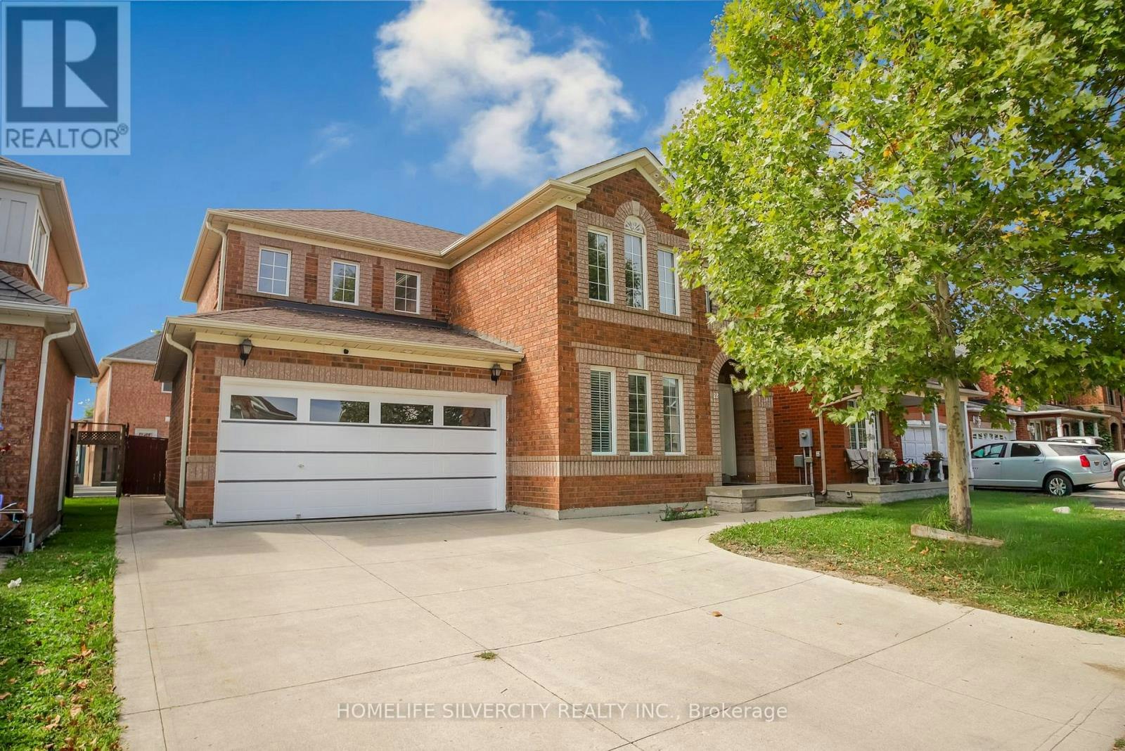 22 Meadow Glade Road, Brampton, ON, L6R 1Z7 - 3