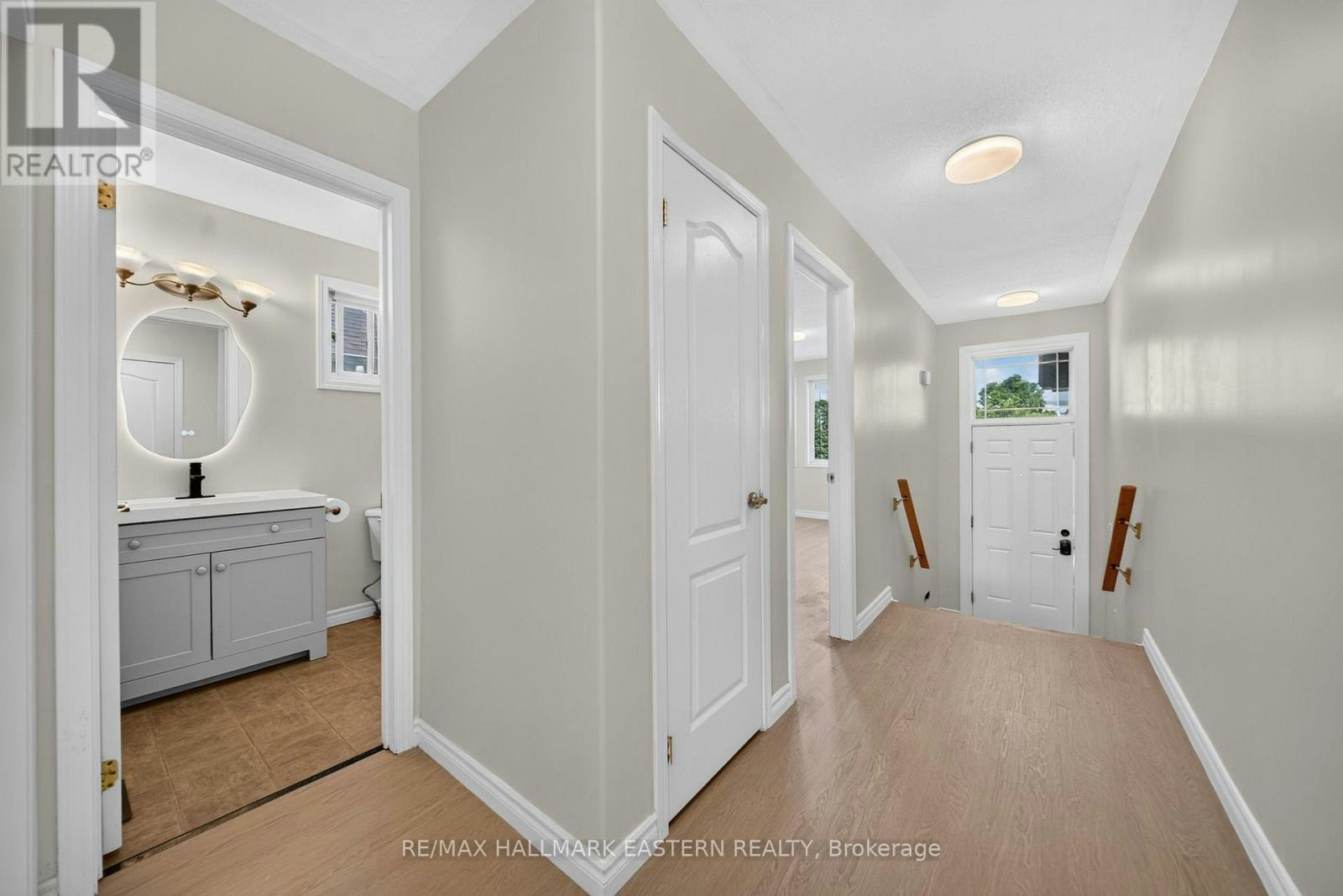656 Clancy Crescent, Peterborough, ON, K9K 2S3 - 8