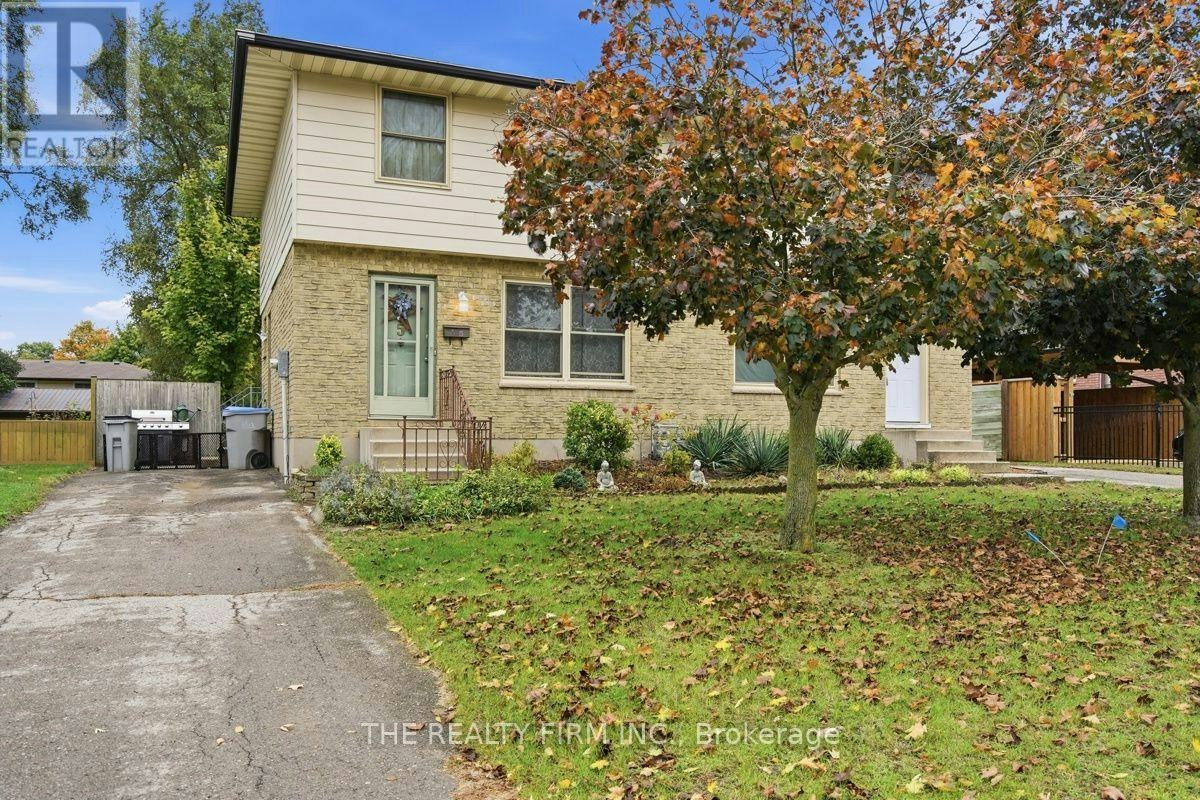 195-197 Southfield Drive, Strathroy, ON, N7G 3V3