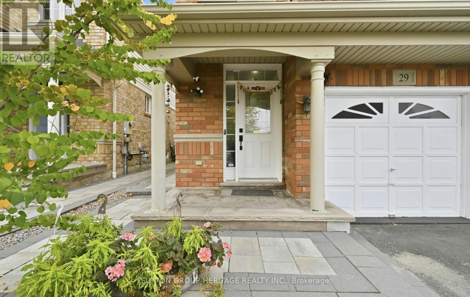 29 Tozer Crescent, Ajax, ON, L1T 4Z9 - 2