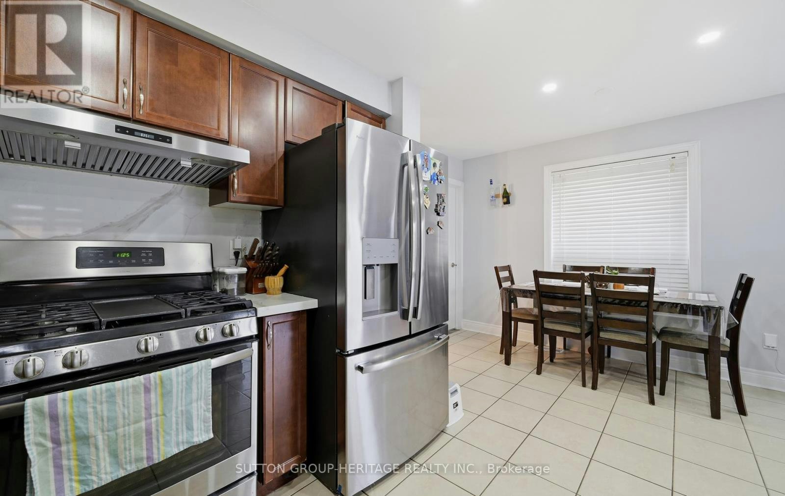 29 Tozer Crescent, Ajax, ON, L1T 4Z9 - 6